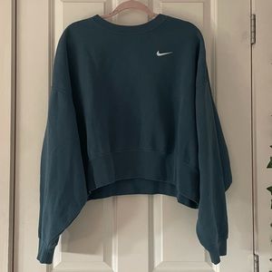 Nike Sportswear Essential Fleece Crew
